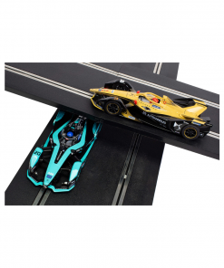 Formula E World Championship Race Set - Scalextric Spark Plug - Image 6